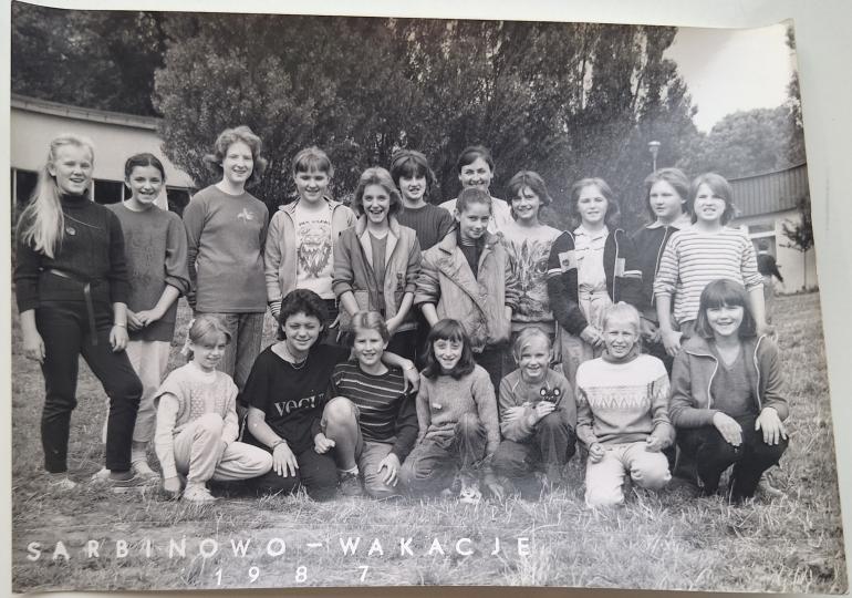 1987 r.
